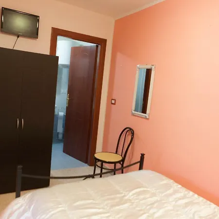 Le Bonheur Bed and Breakfast Σάσαρι